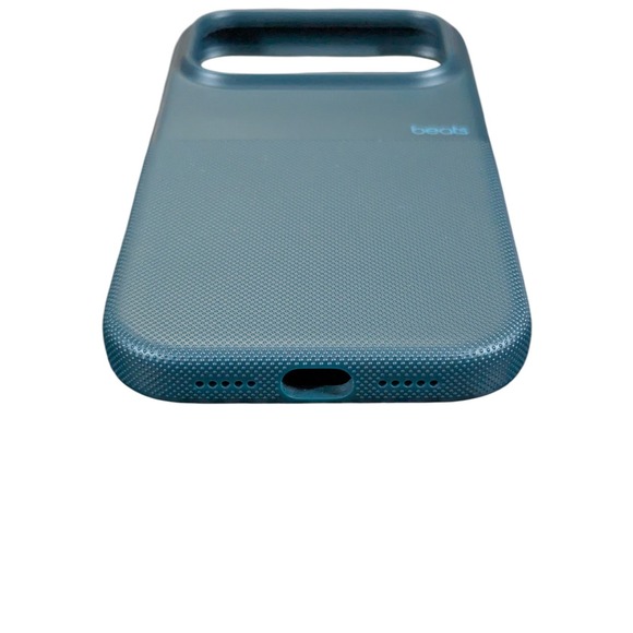 Cc4Op Beats - iPhone 17 Pro Rugged Case w/ MagSafe & Camera Control - Rocky Blue